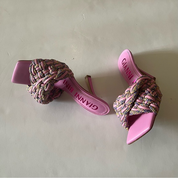 Women’s Corded Woven Leather Square Toe Sandals - Picture 6 of 8